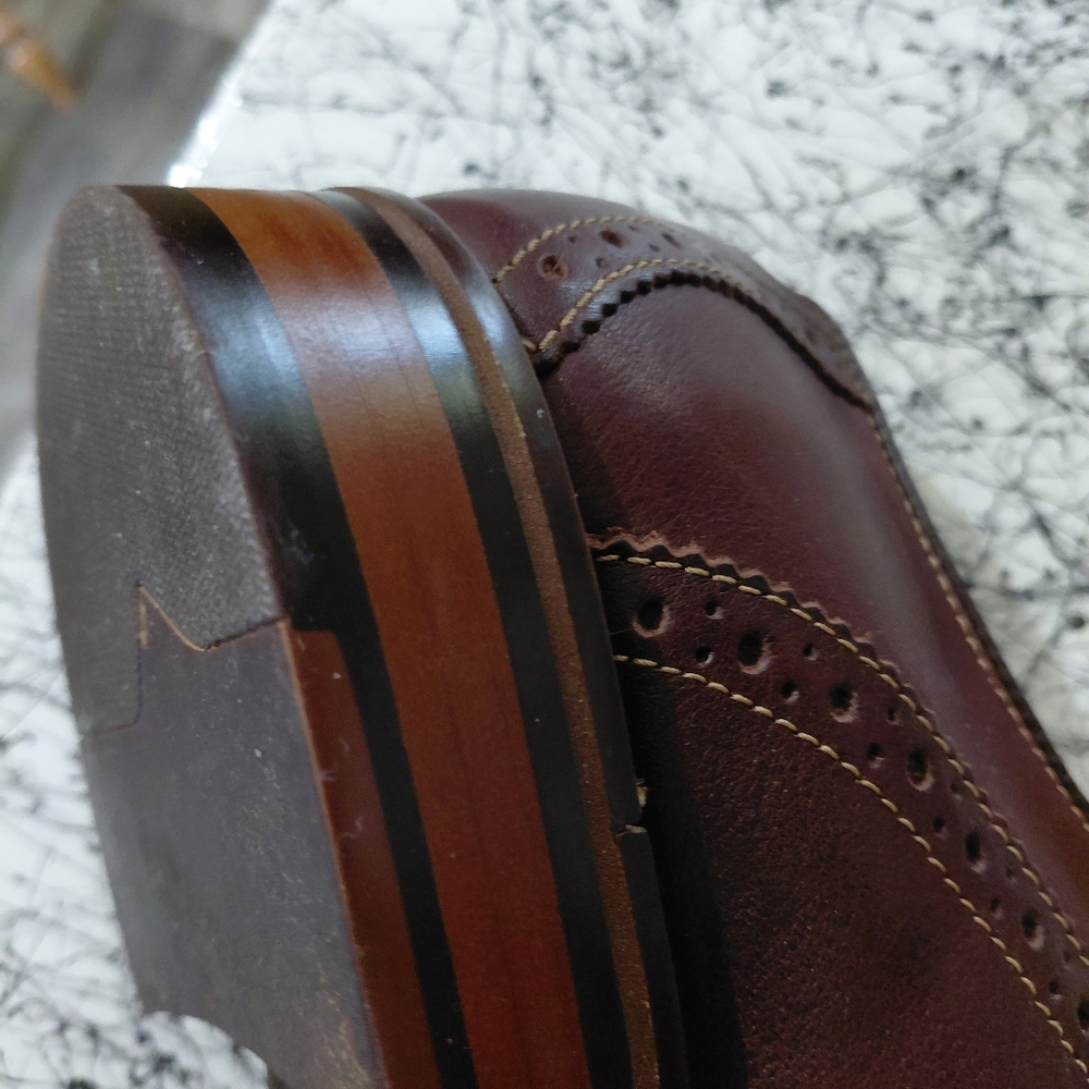 Johnston & Murphy Men’s Oxford Style Shoes. J.M. Warner LU 9D A dark brown color - Picture 8 of 13
